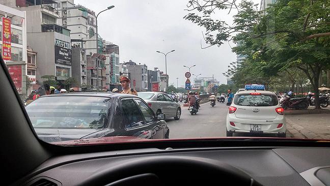 Vài kinh nghiệm chạy xe đô thị dành cho lái mới