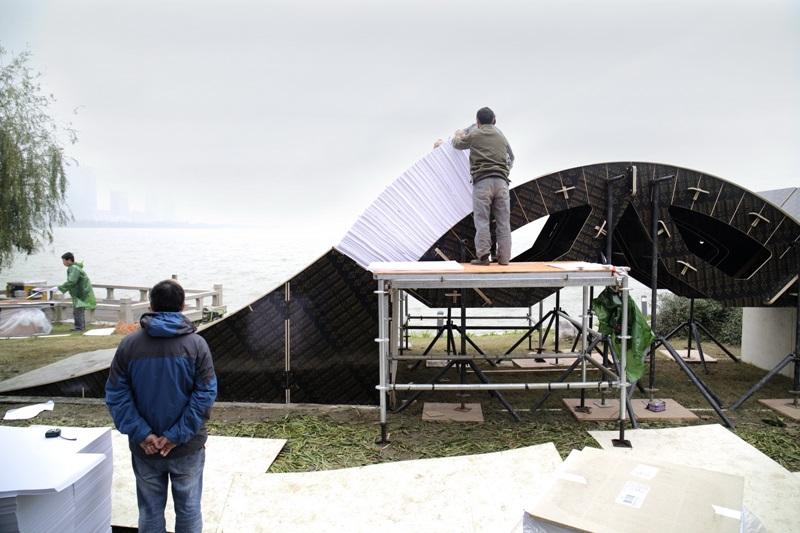 Range Rover vượt… cầu giấy, kỷ niệm sinh nhật lần thứ 45