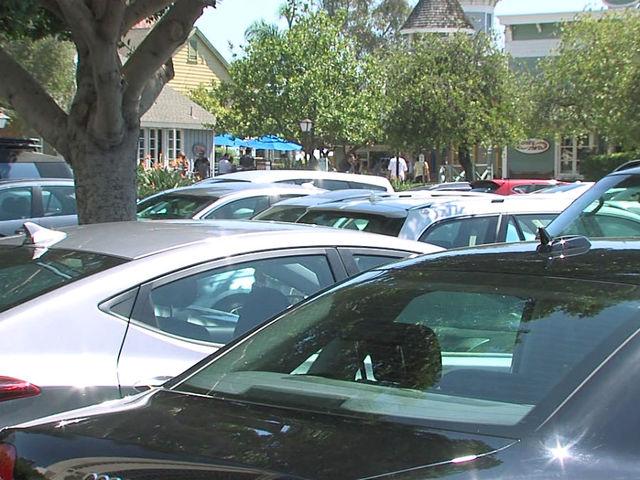 Sử dụng, bảo quản cần gạt nước như thế nào để đảm bảo an toàn trong mùa mưa ?