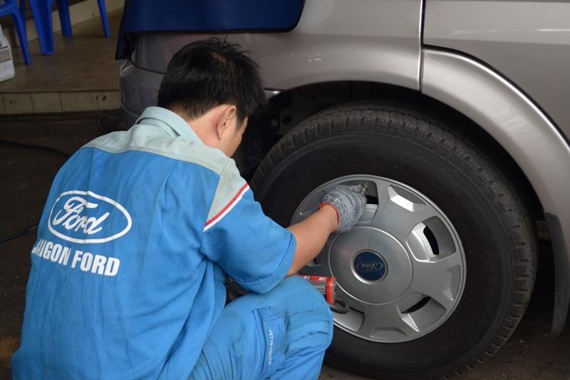 Hướng dẫn cách tự chăm sóc ô tô chuẩn bị cho dịp Tết