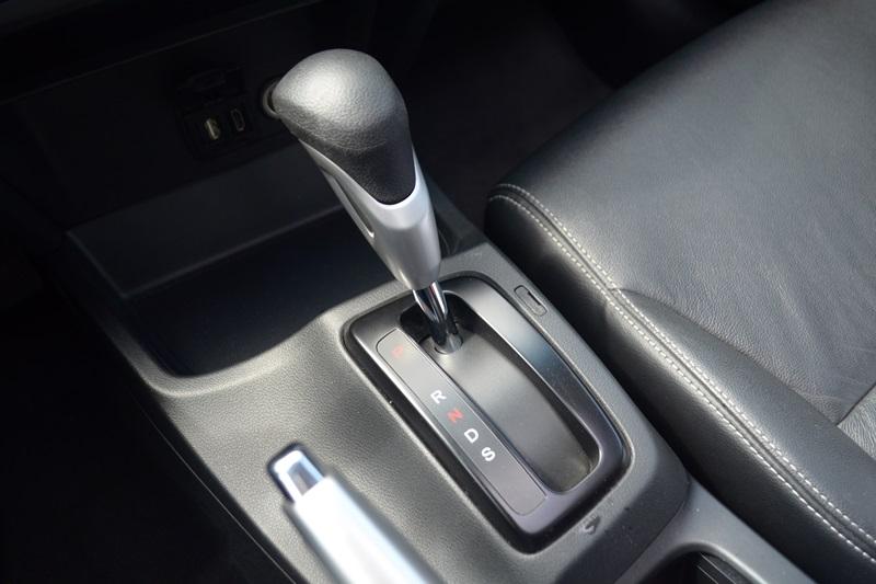 Những sai lầm khi lái xe số tự động