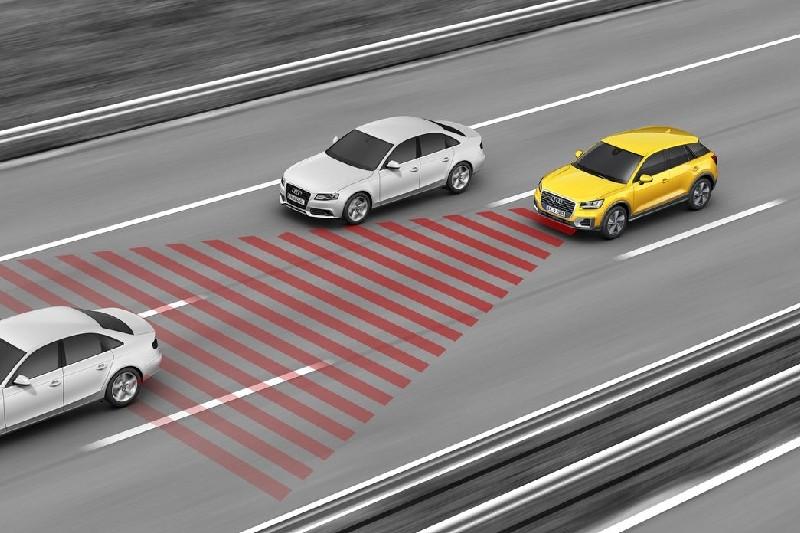 Điều khiển hành trình chủ động