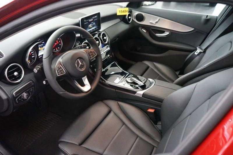 xe Mercedes-Benz C200