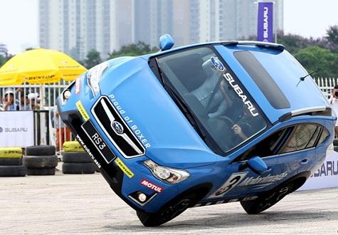 [VIMS 2017] - "Lác mắt" với màn trình diễn xe mạo hiểm của Russ Swift