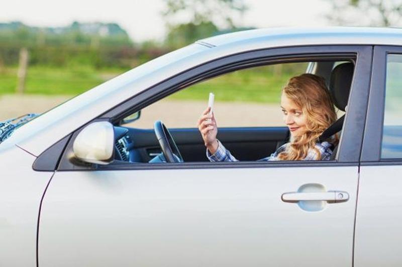 Thói quen xấu khi lái xe có thể gây tai nạn chết người