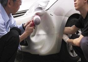 Ý kiến chuyên gia về cách khắc phục vết móp trên ô tô