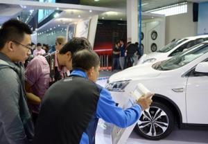 Cách tính giá xe lăn bánh khi mua ô tô mới trong năm 2016