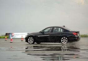 Kiểm tra, sử dụng hệ thống phanh trên ô tô như thế nào để đảm bảo an toàn?