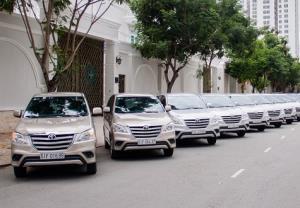 Thuê ô tô chơi Tết, vừa sang vừa hợp túi tiền