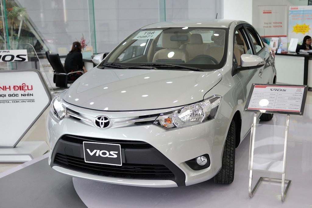 Nên mua Kia Cerato SMT hay Toyota Vios 1.5E MT chạy dịch vụ?
