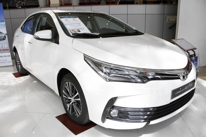 Chọn Mazda6 2018 hay Toyota Corolla Altis 2018 cho công ty trong tầm giá 850 triệu