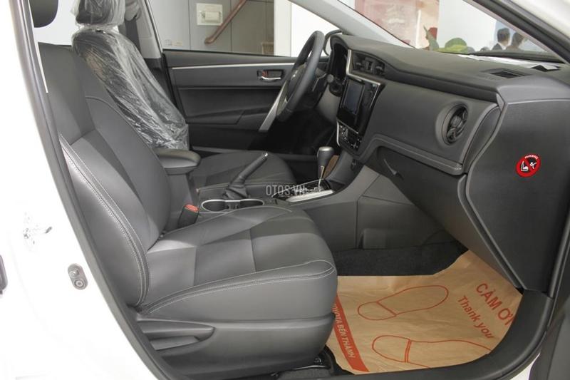 Chọn Mazda6 2018 hay Toyota Corolla Altis 2018 cho công ty trong tầm giá 850 triệu