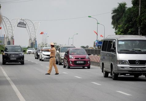 Điều khiển xe quá hạn kiểm định bị phạt như thế nào?