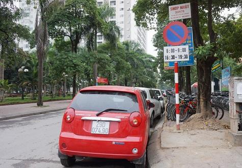 [Infographic] - Các mức phạt về dừng đỗ ô tô bác tài cần chú ý