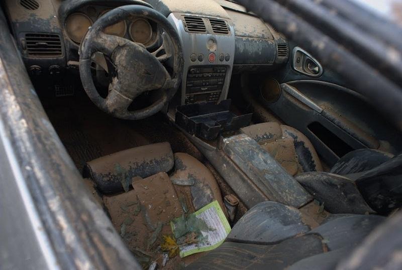 Mua ô tô tránh xa hàng “thủy kích” – Vì sao?