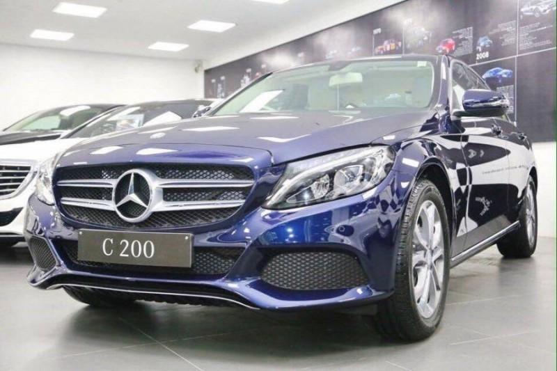 xe Mercedes-Benz C200