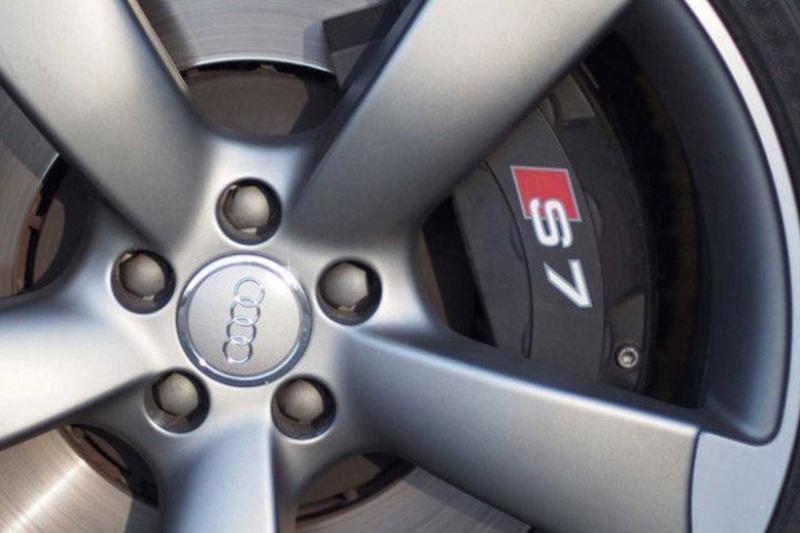 Thói quen xấu khi lái xe có thể gây tai nạn chết người