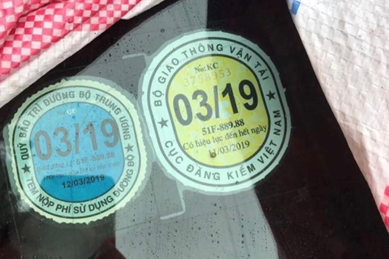 Siêu xe Ferrari 16 tỷ của Tuấn Hưng “nát be bét” sau tai nạn