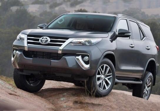 Đánh giá Toyota Fortuner 2018 so với các phiên bản cũ