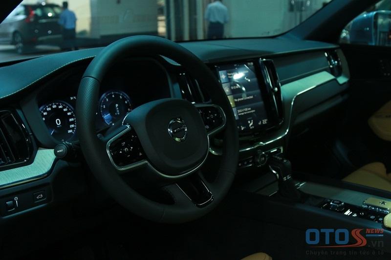Cận cảnh Volvo XC60 2018 tại Việt Nam: Đẹp từ trong ra ngoài, an toàn bậc nhất thế giới