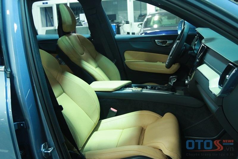 Cận cảnh Volvo XC60 2018 tại Việt Nam: Đẹp từ trong ra ngoài, an toàn bậc nhất thế giới