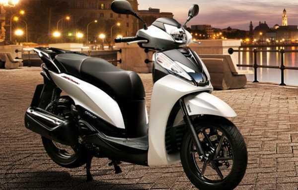 Xe HondaSH Mode 125-Scooter màu trắng Carmudi