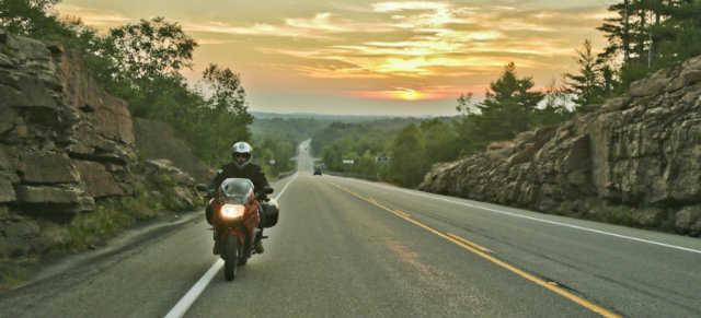 Những đồ dùng cần thiết cho chuyến đi dài ngày bằng xe máy