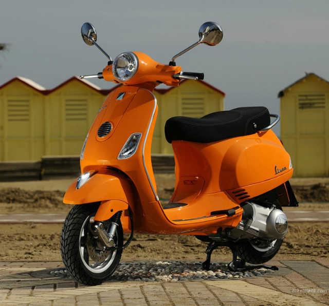 Xe Vespa LXie 2009 màu da cam bán tại Carmudi Việt Nam