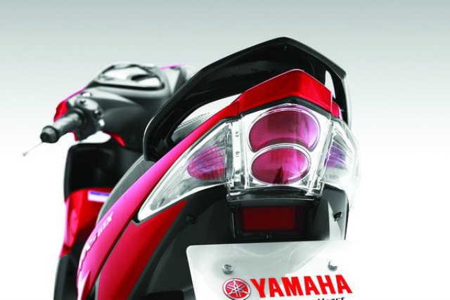 Ra Mắt Yamaha Luvias Fi Phiên Bản 2015