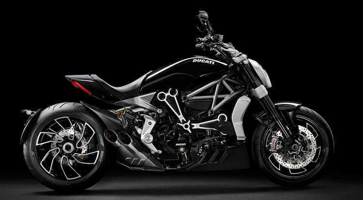 Loạt mô tô khủng khuấy động triển lãm xe máy EICMA