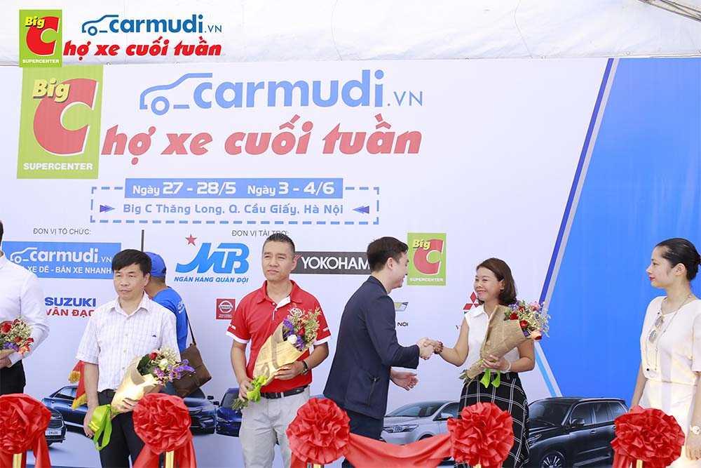 Chợ xe cuối tuần - địa chỉ sắm xe sôi động cho người Hà Nội