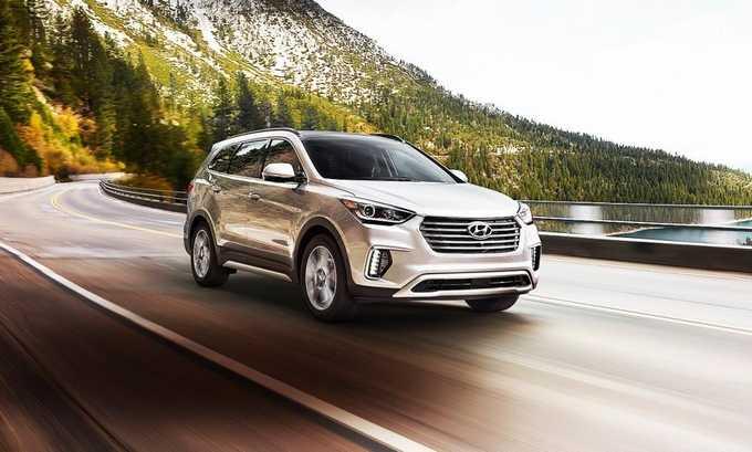 Hyundai Santafe có hai tùy chọn động cơ xăng và dầu Diesel để khách hàng lựa chọn.