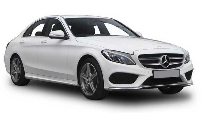 Chiêm ngưỡng vẻ đẹp sang trọng và hiện đại của nội thất Mercedes C200