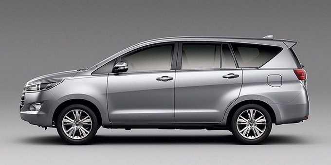 Chiêm ngưỡng vẻ đẹp sang trọng và tiện nghi của nội thất Toyota Innova 2016