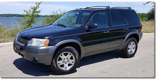 Ford Escape đời 2004.