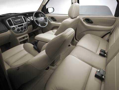 Escape có thiết kế nội thất rộng rãi.