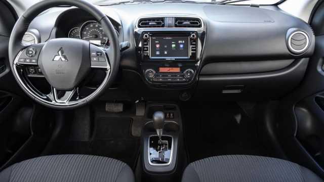 Xe Mitsubishi Mirage 2017 được trang bị động cơ 1.2L thế hệ mới với công nghệ Mivec tiên tiến trên cả 2 phiên bản MT và CVT.