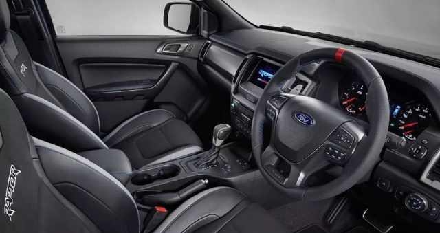 Hình ảnh bên trong của Ford Ranger Raptor 2017 - Nguồn: autodaily.vn