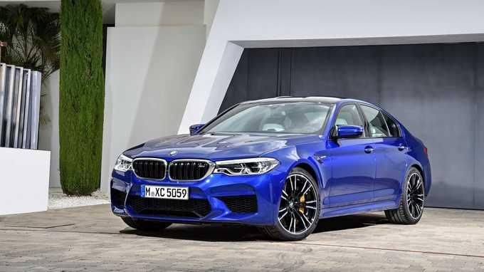 Những điểm nổi bật trên BMW 325i 2018