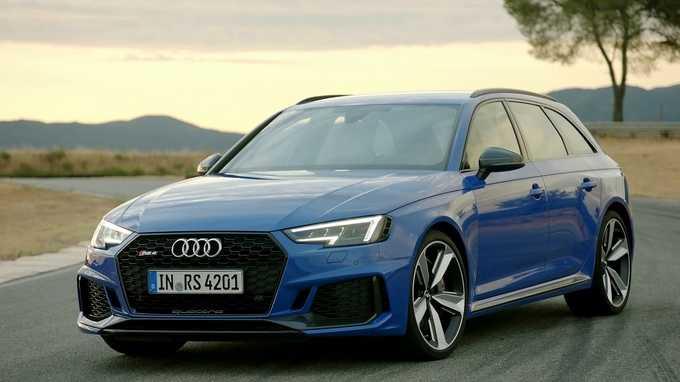 Khám phá điểm mới trên Audi RS4 Avant 2017