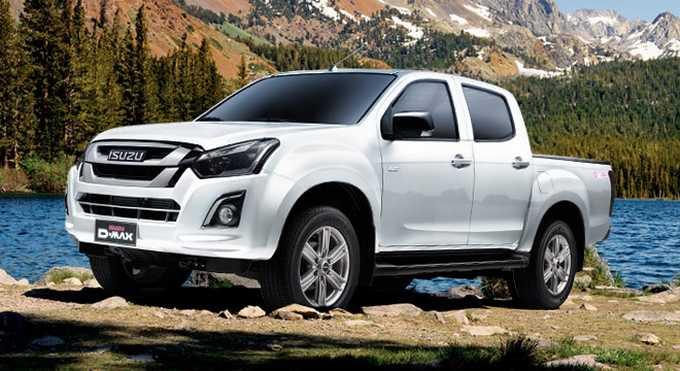 Đuôi xe Isuzu Dmax 2017 được thiết kế khá vuông vắn. Nguồn: autodeal.com.ph