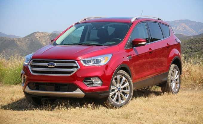 Ford Escape 2017 khó cạnh tranh với Honda CR-V trong phân khúc SUV cỡ nhỏ