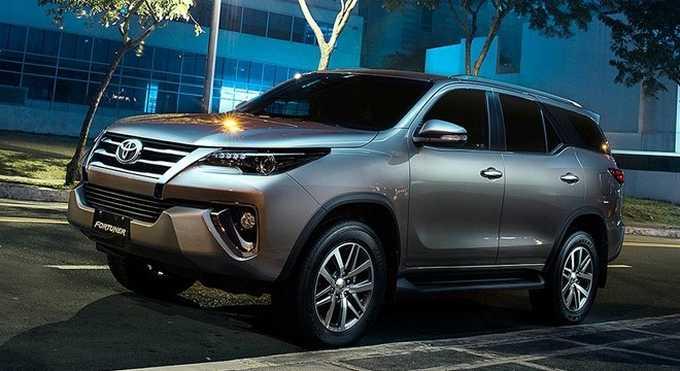 Fortuner 2017 với 5 màu sắc khác nhau để khách hàng dễ dàng lựa chọn. 