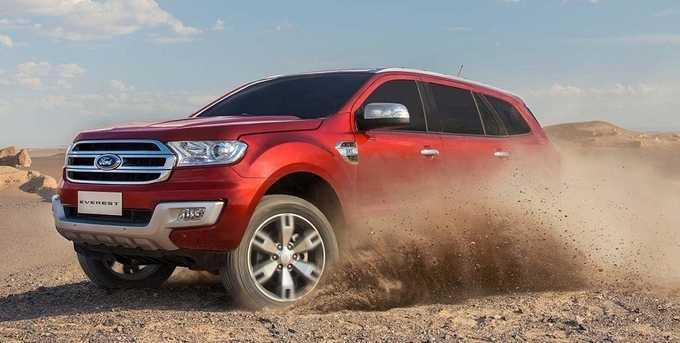 Các chuyên gia đánh giá Ford Everest 2018 rất cao ở thiết kế phần đầu xe