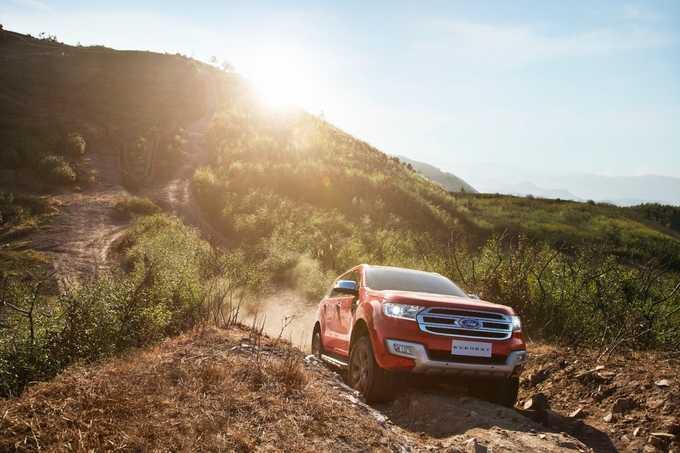 Đánh giá xe Ford Everest 2018 qua góc nhìn của người dùng Việt