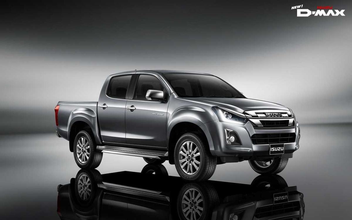 So sánh xe Isuzu D-Max 2017 và D-Max 2018