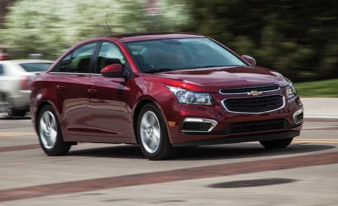 Chevrolet Cruze cũ sở hữu động cơ mạnh mẽ, bền lâu, thiết kế đẹp mắt.
