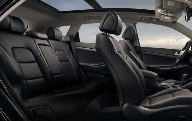 Hyundai Tucson 2018 có khoang lái thuộc vào loại rộng rãi nhất trong phân khúc.