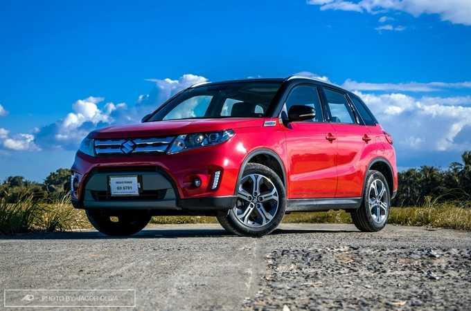 Bên hông xe được tạo điểm nhấn nhờ các đường dập nổi khí động học. Nguồn : autodeal.com.ph