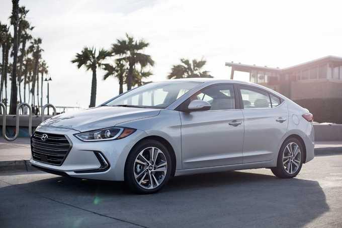 Vì sao Hyundai Elantra 2018 là sự lựa chọn hấp dẫn nhất trong phân khúc?